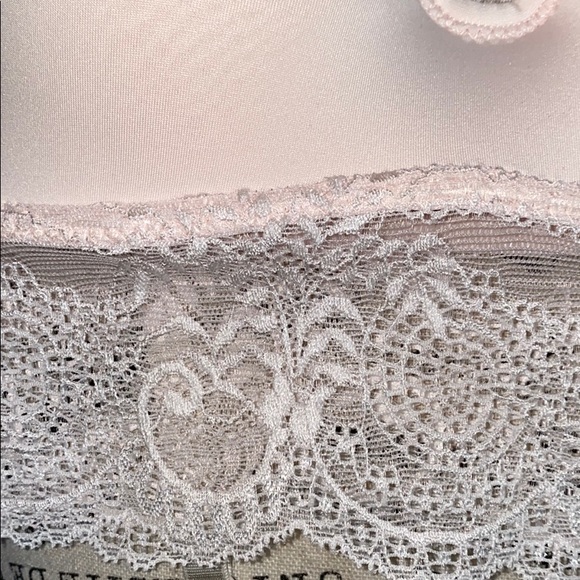 Deep plunge lace bralette small - Picture 10 of 10